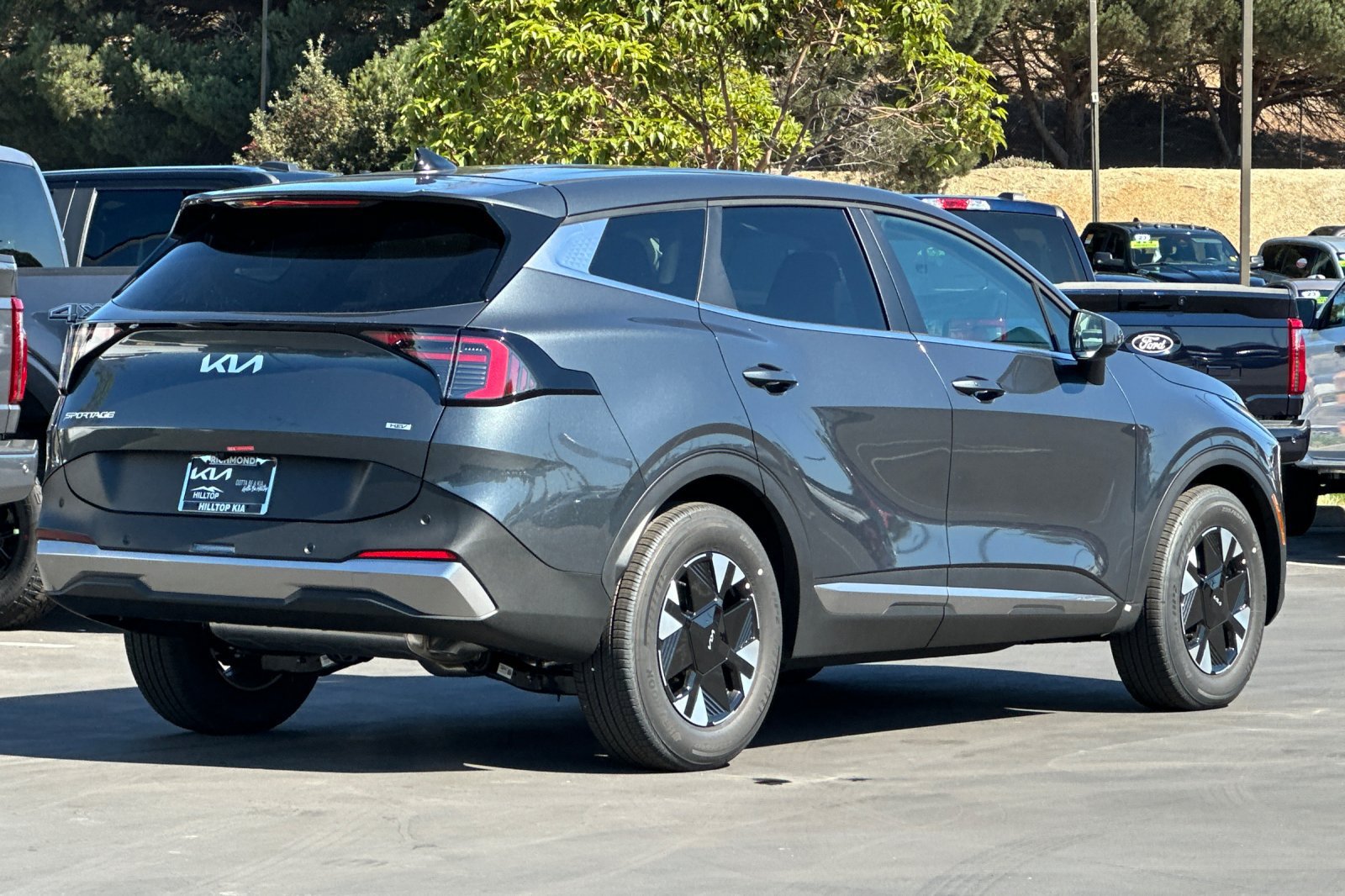 New 2027 Kia Sportage LX FWD image 4
