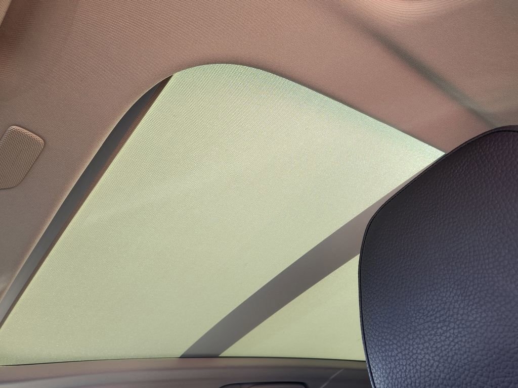 Used 2024 Volvo V90 B6 Cross Country Plus w/ Climate Package image 15