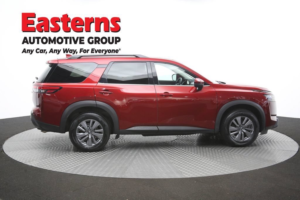 Used 2025 Nissan Pathfinder SV FWD image 44