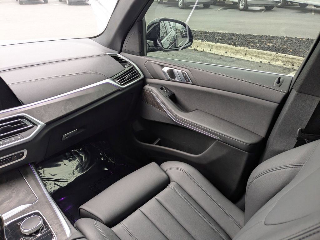 Used 2022 BMW X5 sDrive40i w/ Premium Package image 19