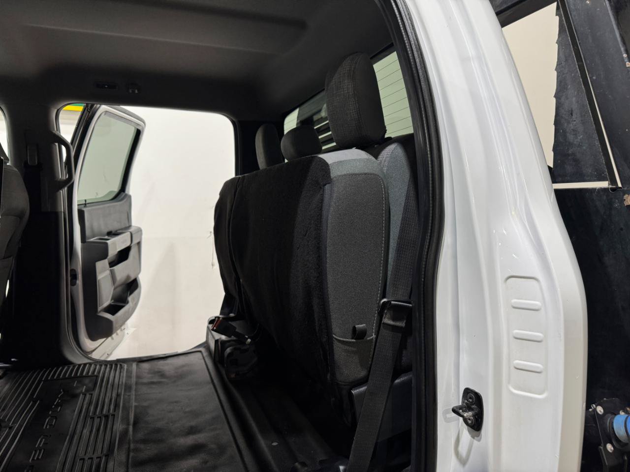 Used 2024 Ford F550 4x4 Crew Cab Super Duty w/ XLT Value Package image 19