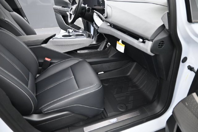 New 2026 Cadillac Optiq Sport 1 w/ LPO, Floor Liner Package AWD/4WD image 21