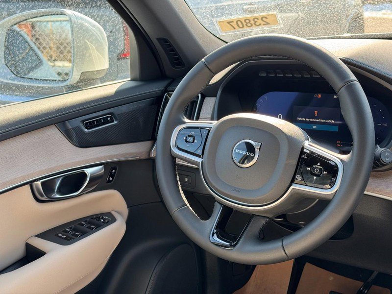 New 2026 Volvo XC90 T8 Plus w/ Protection Package Premier image 7