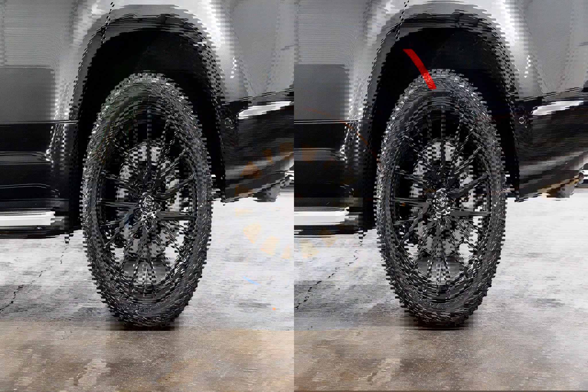 Used 2023 Land Rover Defender 130 X-Dynamic SE AWD/4WD image 14