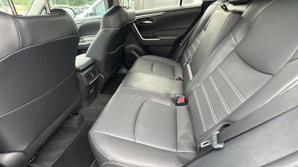 Used 2023 Toyota RAV4 XLE Premium image 14