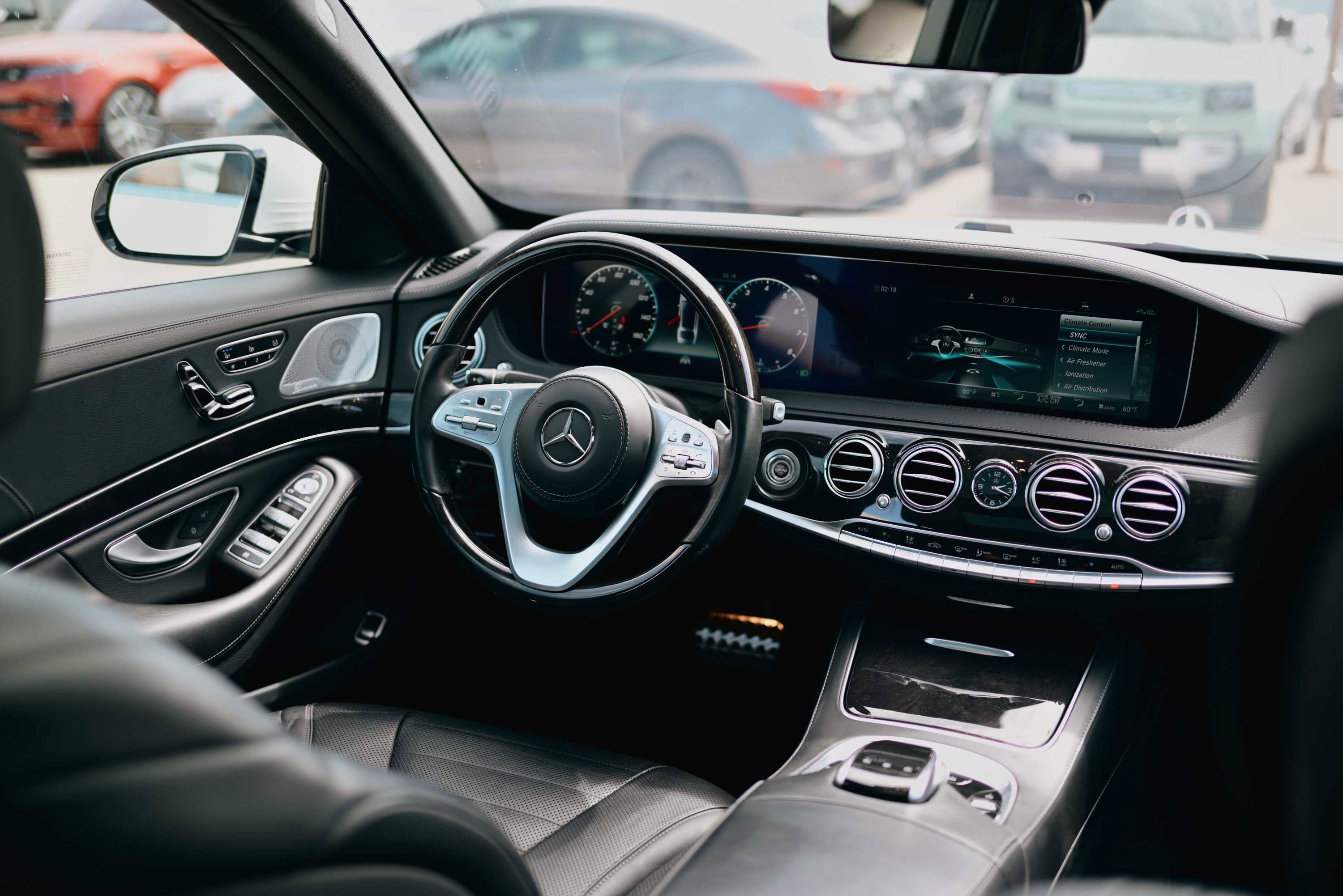 Used 2019 Mercedes-Benz S 560 Sedan w/ AMG Line Exterior image 7