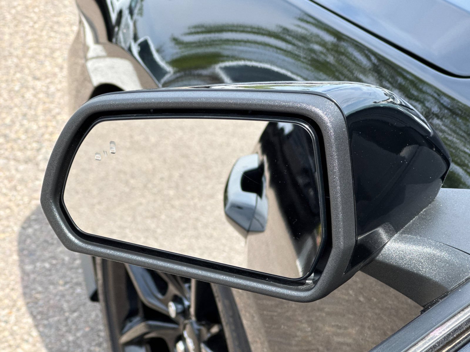 Used 2025 Ford Mustang Premium RWD image 36