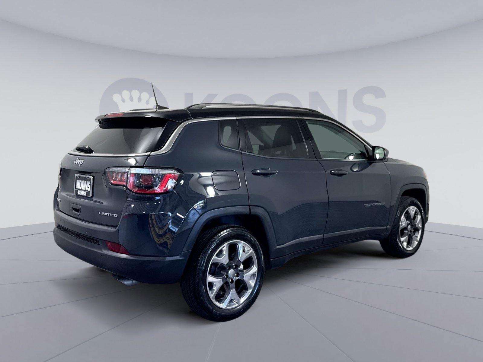 Used 2018 Jeep Compass Limited w/ Navigation Group AWD/4WD image 7