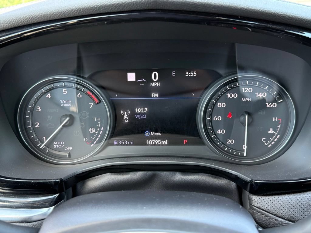 Used 2024 Cadillac XT5 Premium Luxury w/ Technology Package FWD image 35