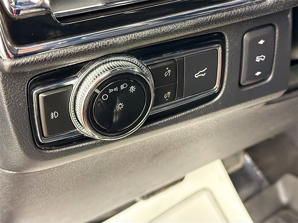 Used 2019 Lincoln Navigator L Reserve image 10