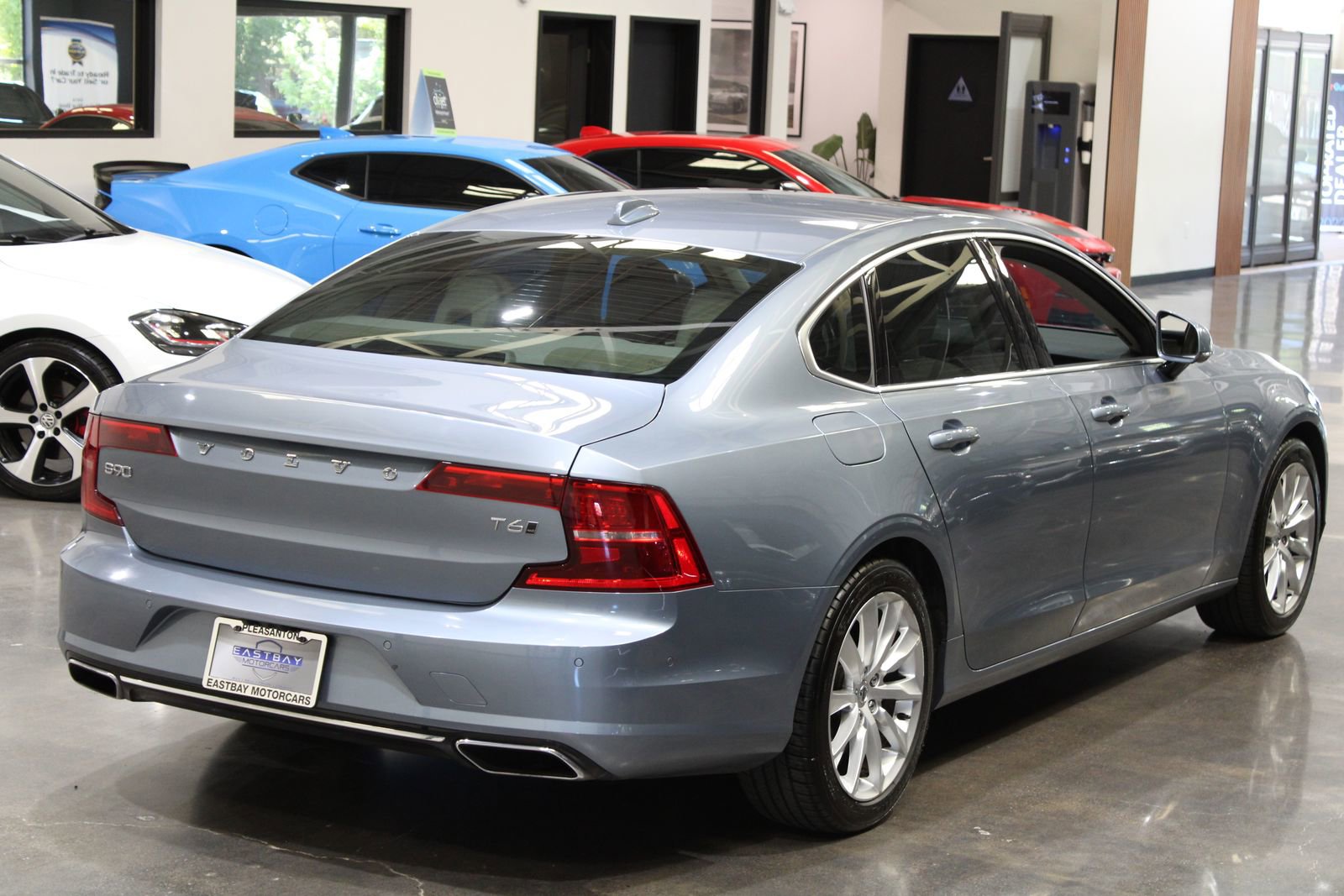 Used 2017 Volvo S90 T6 Momentum w/ Vision Package image 17