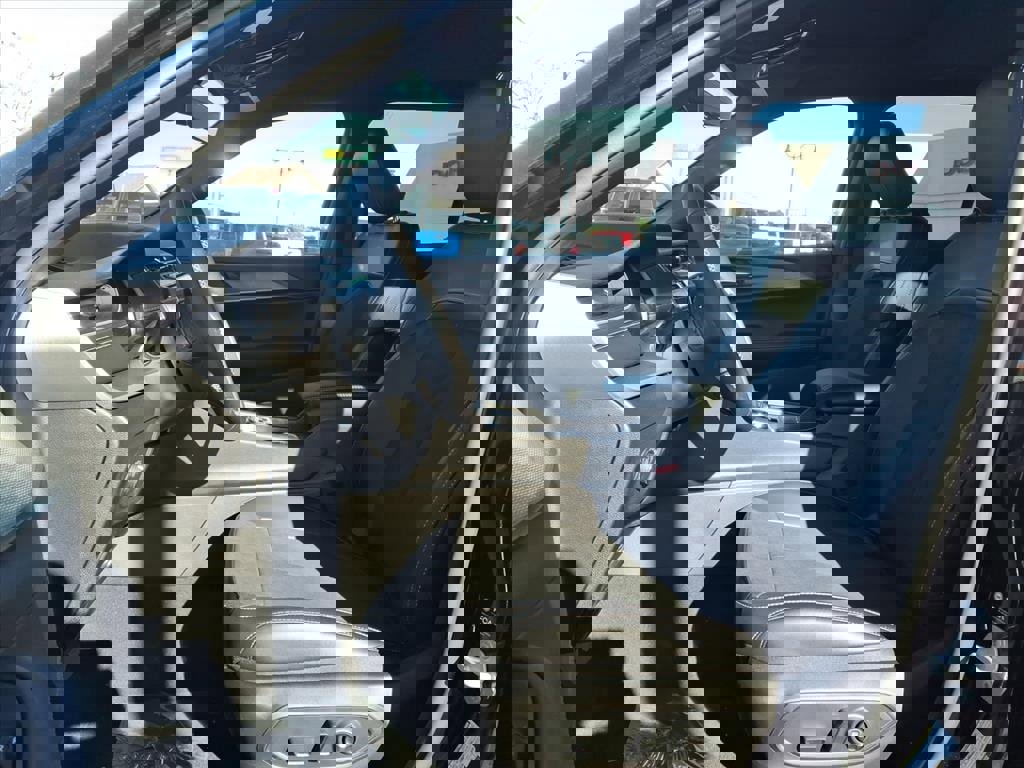 New 2025 Jeep Grand Cherokee Altitude image 4