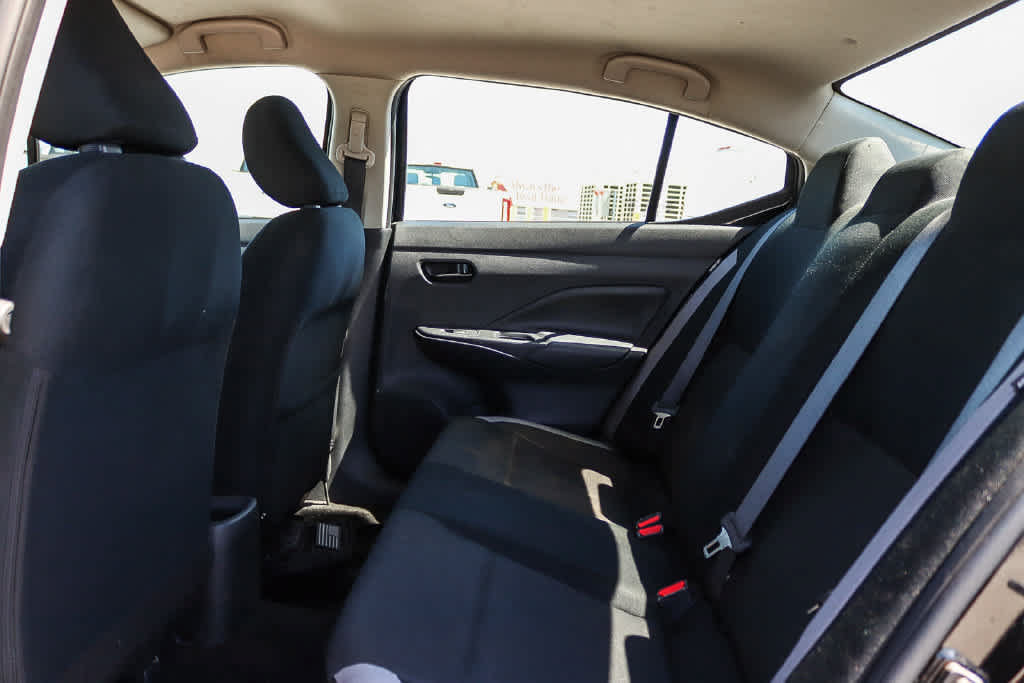 Used 2025 Nissan Versa S w/ Trunk Package FWD image 18