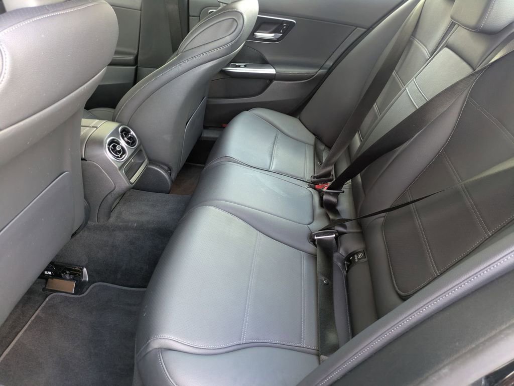 Used 2025 Mercedes-Benz C 300 Sedan image 27