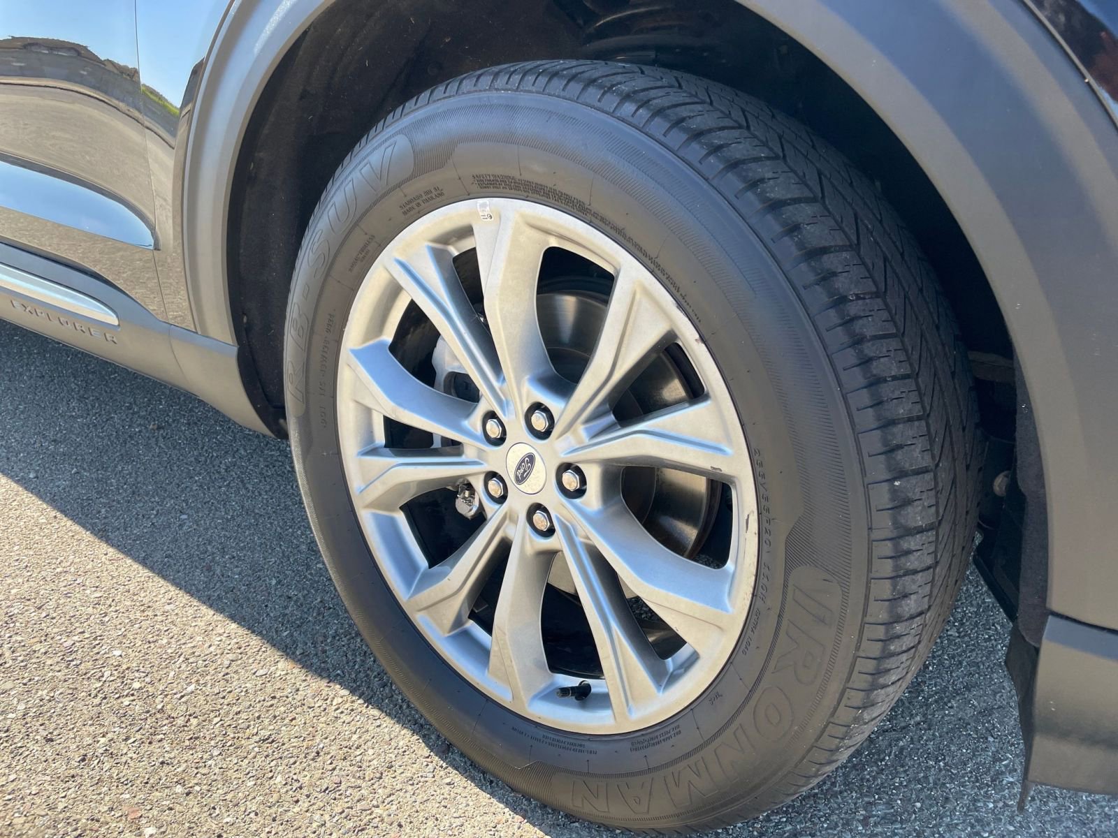 Used 2023 Ford Explorer Limited image 34