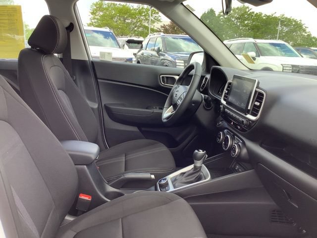 Certified 2026 Hyundai Venue SEL FWD image 27
