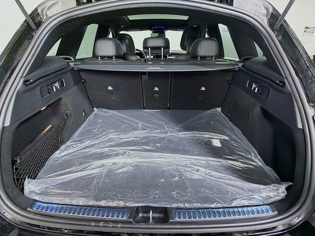 Used 2026 Mercedes-Benz GLC 300 4MATIC image 28