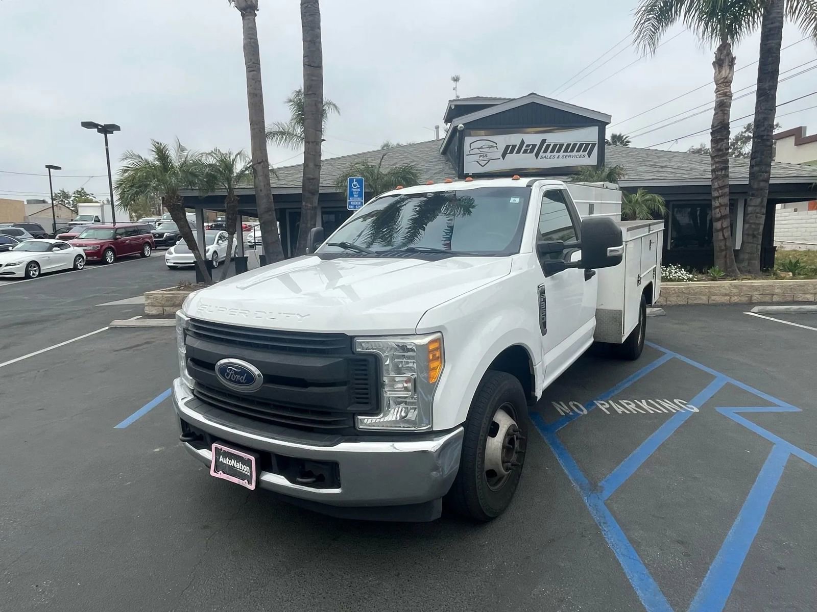 Used 2017 Ford F350 XL w/ Power Equipment Group RWD image 3