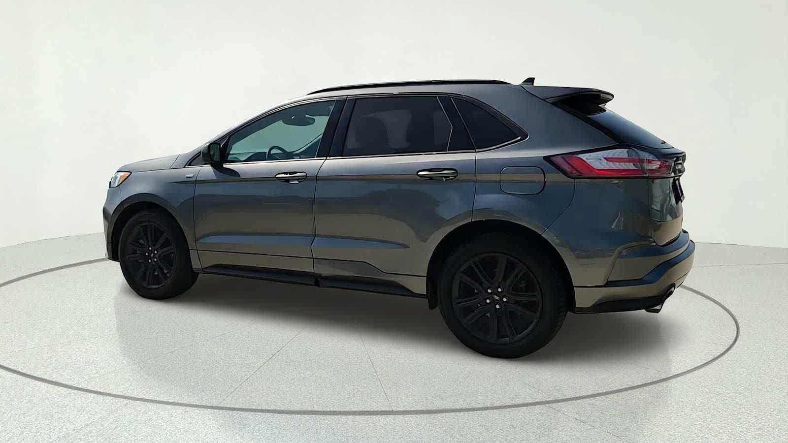 Used 2021 Ford Edge ST-Line FWD image 5