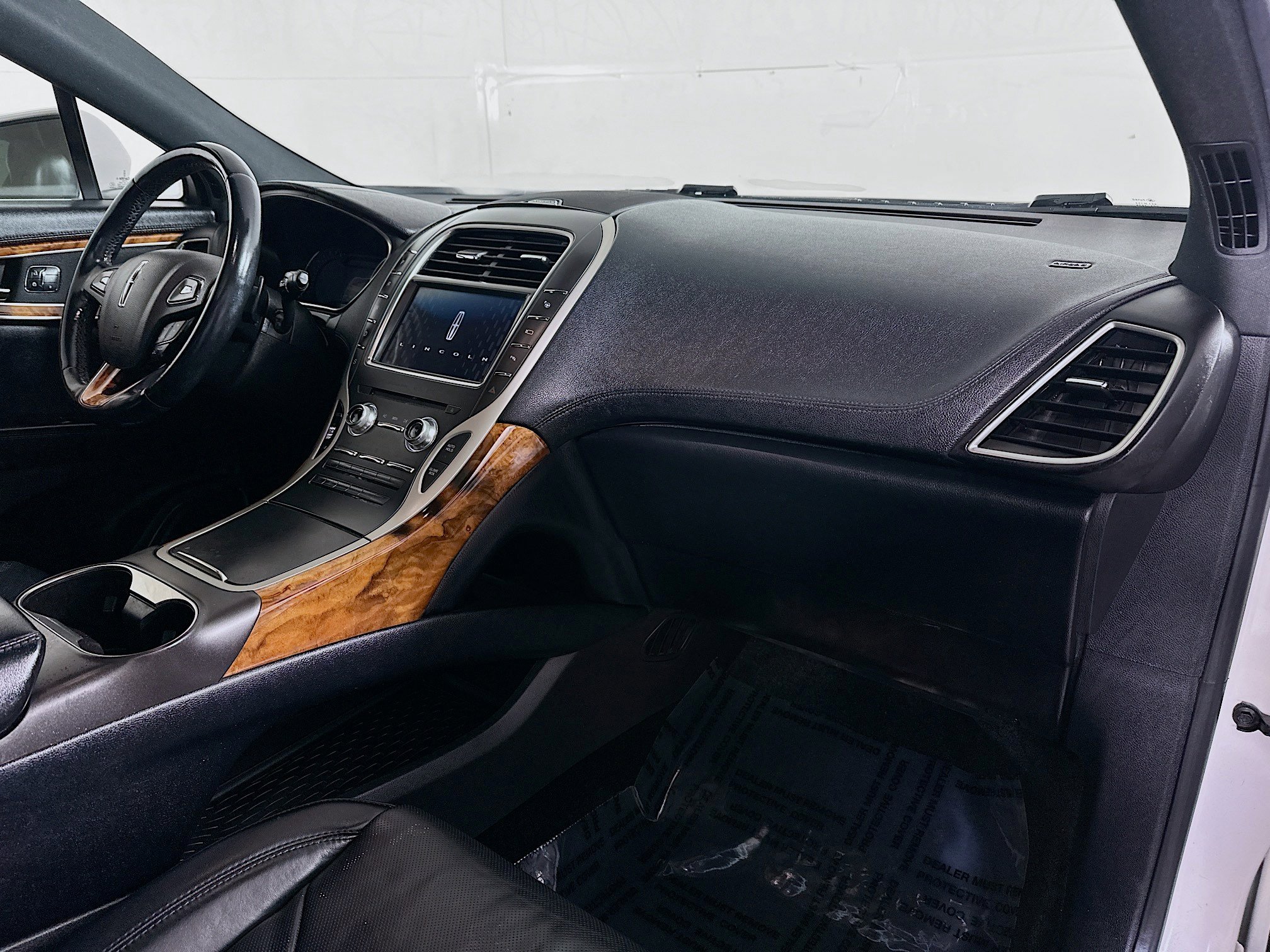 Used 2018 Lincoln MKX Reserve AWD/4WD image 28