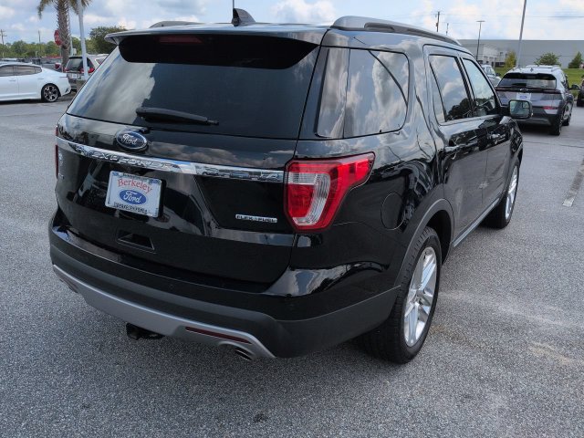 Used 2016 Ford Explorer XLT w/ Equipment Group 202A FWD image 4