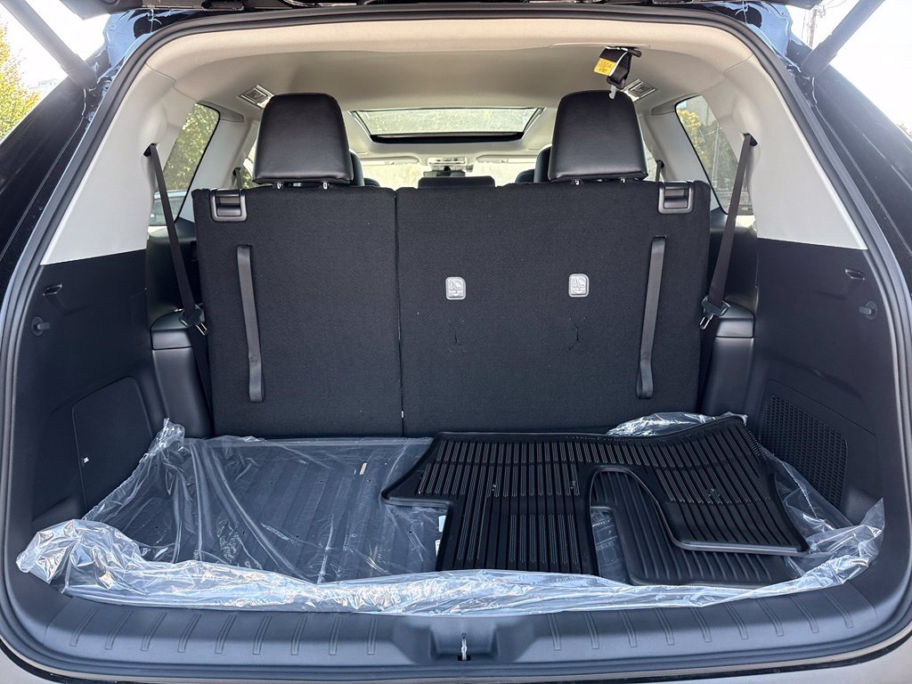 New 2026 Toyota Grand Highlander AWD image 10
