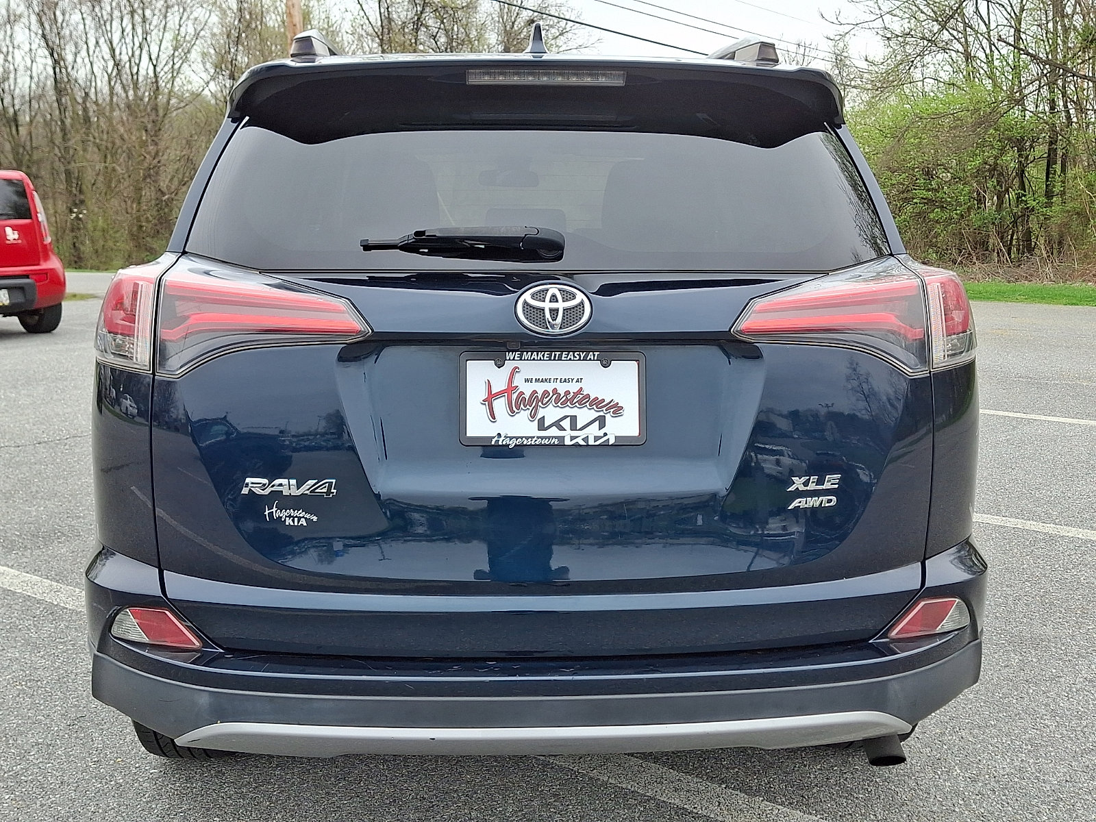 Used 2017 Toyota RAV4 XLE image 5