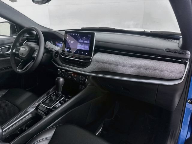 Used 2024 Jeep Compass Latitude AWD/4WD image 27