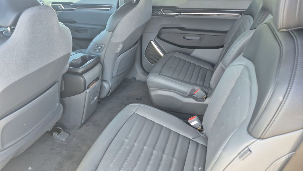 New 2026 Kia EV9 Land image 13