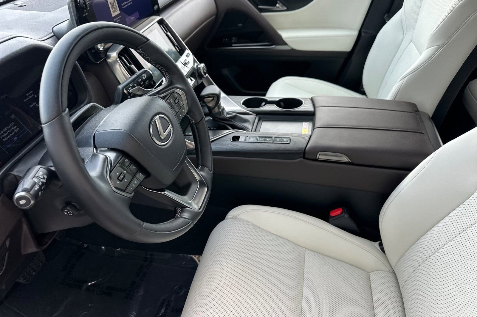 New 2026 Lexus LX 600 4WD w/ Luxury Package image 5