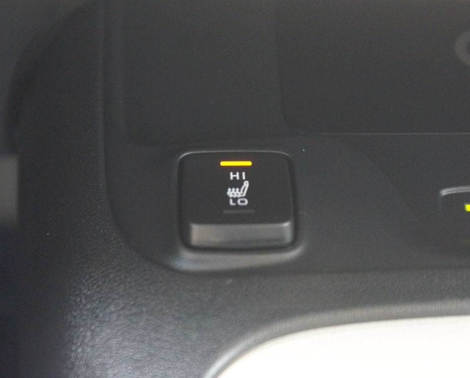 Used 2025 Toyota Corolla XLE FWD image 8