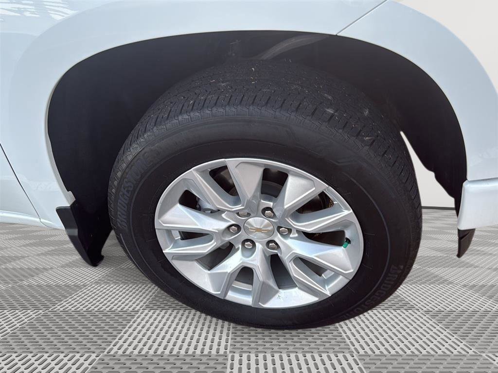 Used 2023 Chevrolet Silverado 1500 Custom image 5