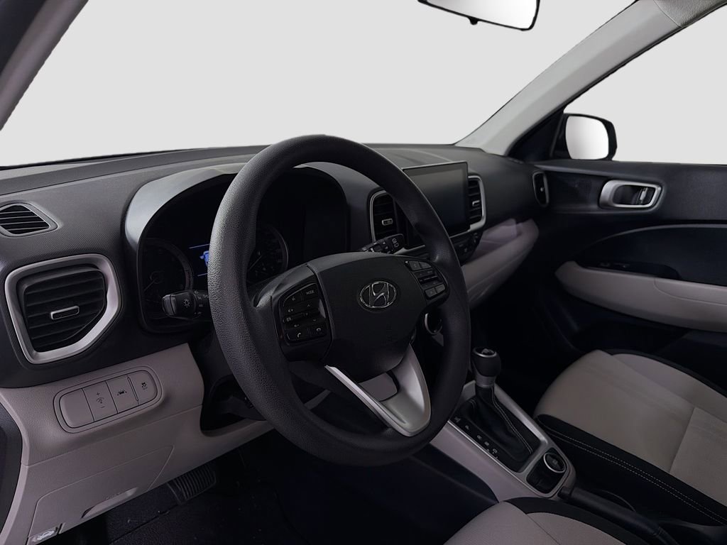 Used 2020 Hyundai Venue SEL FWD image 10