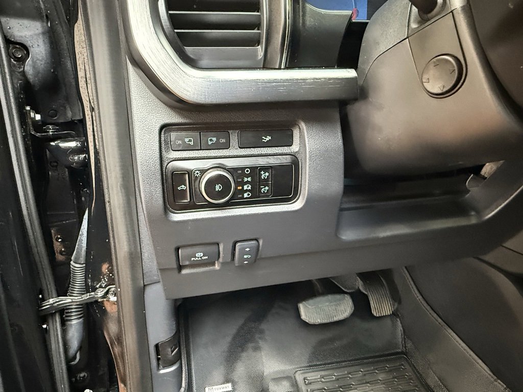 Used 2023 Ford F350 Lariat w/ Tremor Off-Road Package image 24