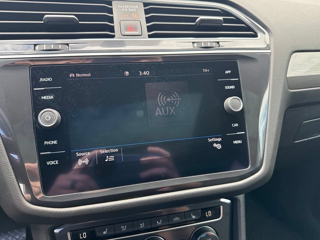 Used 2020 Volkswagen Tiguan SE AWD/4WD image 19