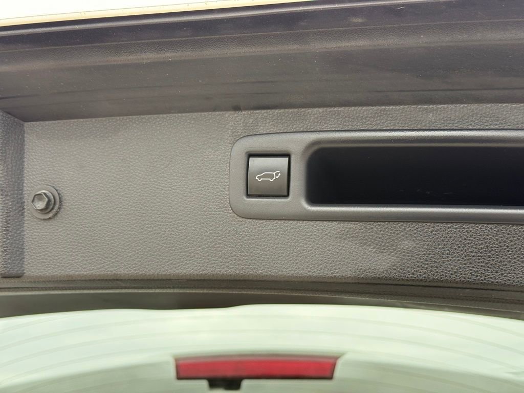 Used 2020 Toyota Highlander Limited image 27