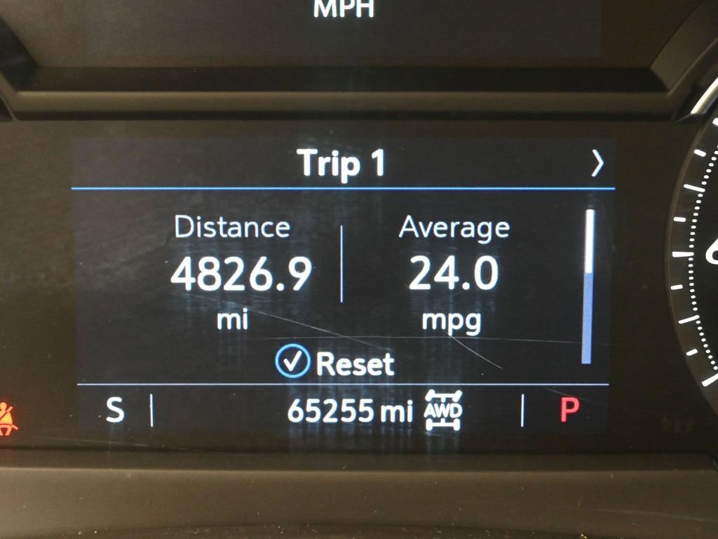 Used 2023 Cadillac XT4 Premium Luxury image 13