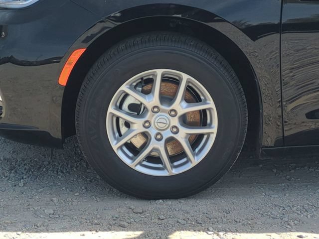 New 2026 Chrysler Pacifica Select FWD image 10