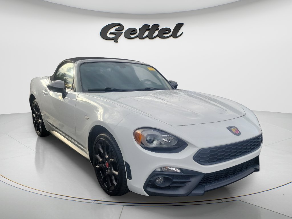 Used 2017 FIAT 124 Spider Abarth RWD image 2