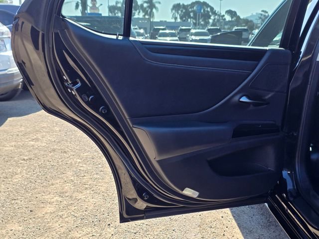 Used 2024 Lexus ES 300h w/ Premium Package image 15