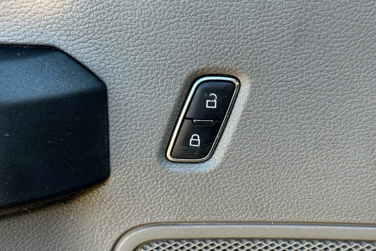 Used 2019 Ford F450 XL w/ XL Value Package AWD/4WD image 15