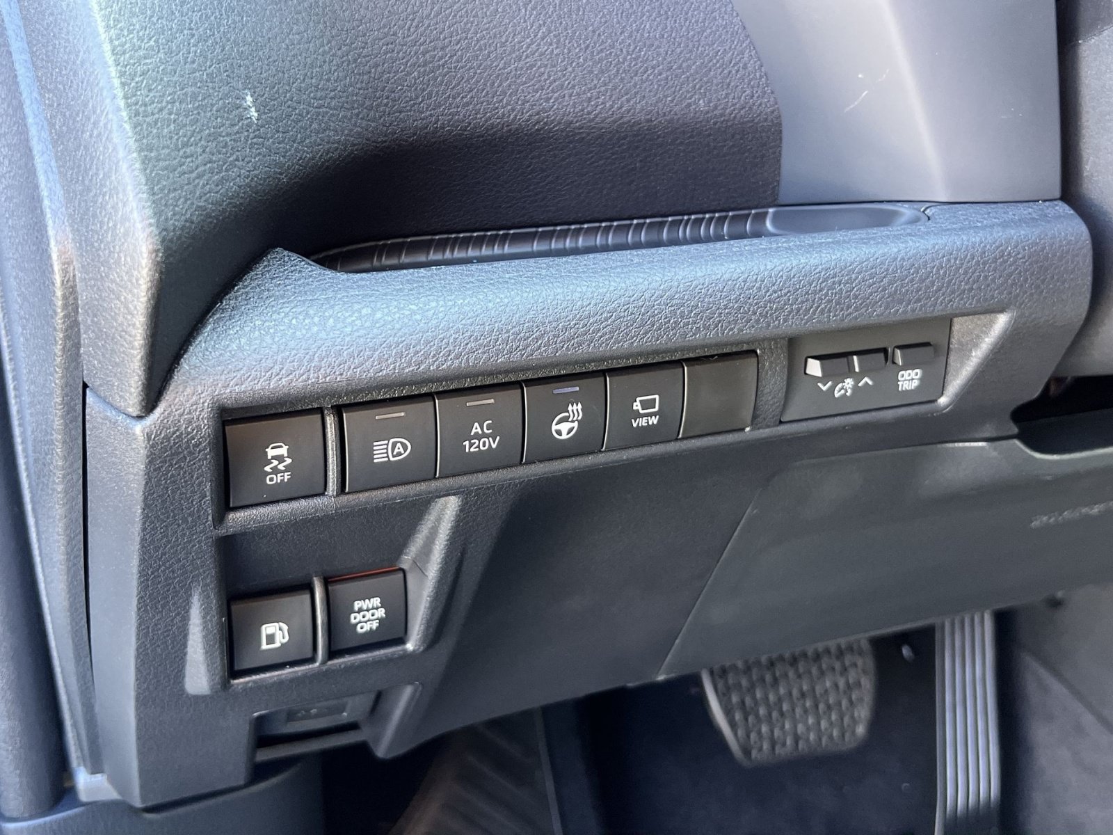 New 2026 Toyota Sienna Platinum AWD/4WD image 23