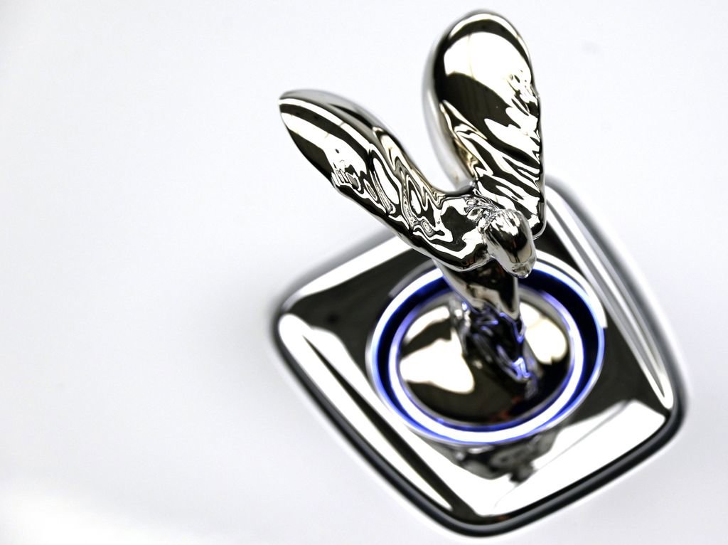 Used 2025 Rolls-Royce Spectre w/ Spectre Launch Package image 35