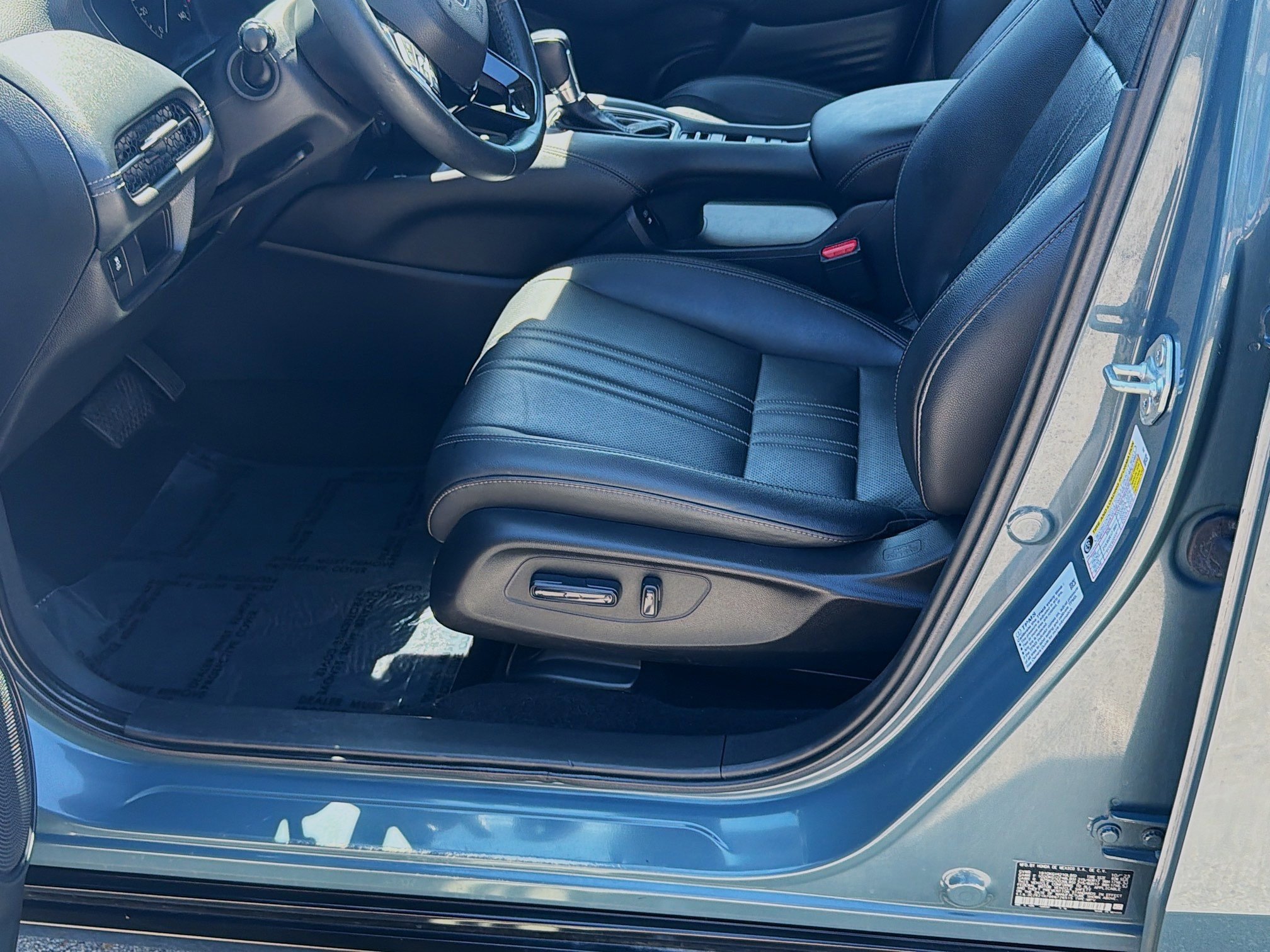 Certified 2024 Honda HR-V EX-L image 18