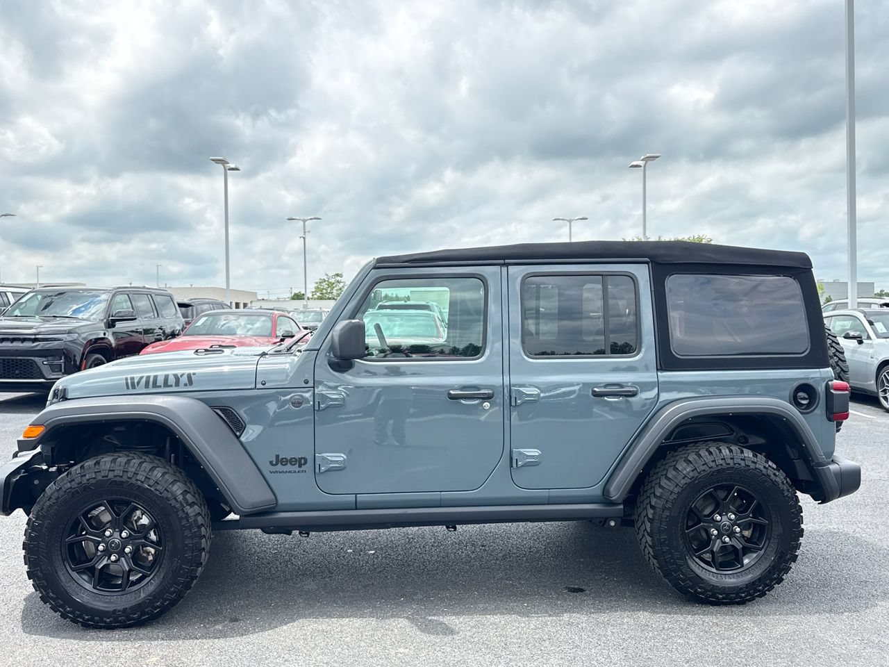 Used 2024 Jeep Wrangler Unlimited Sport AWD/4WD image 6