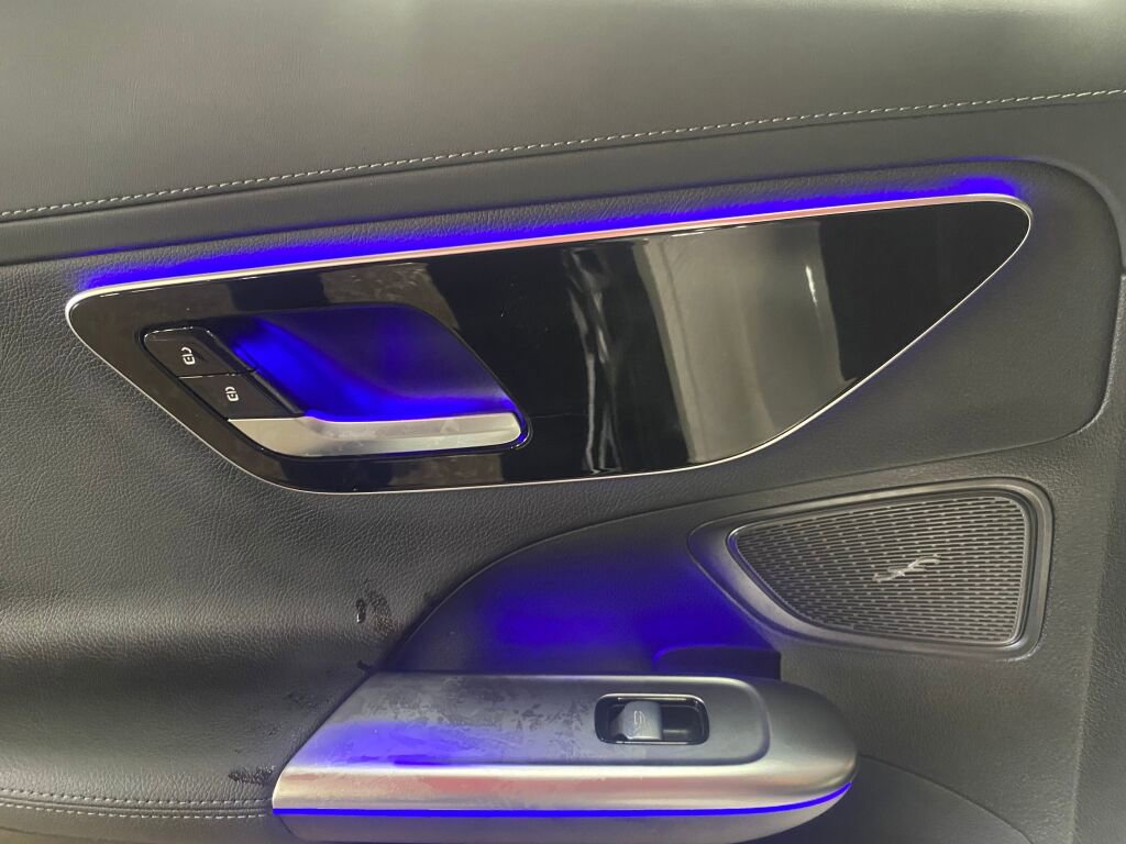 Used 2023 Mercedes-Benz C 300 4MATIC Sedan image 16