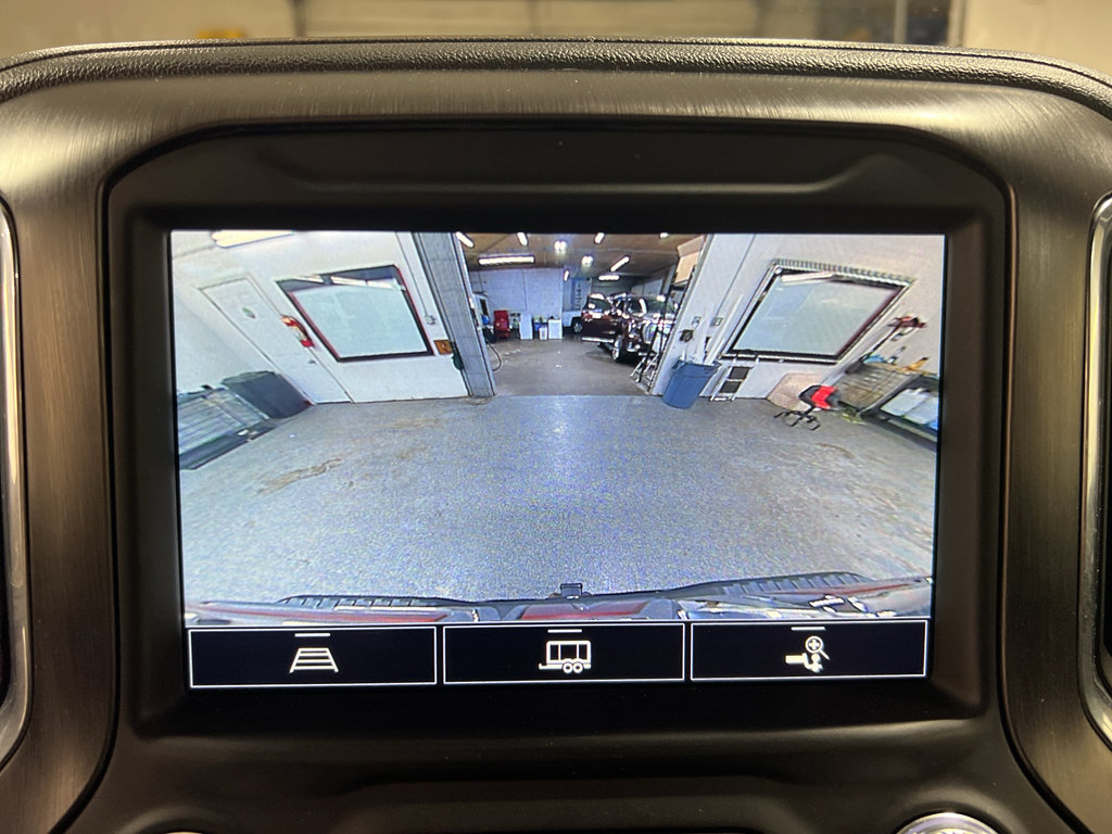 Used 2022 GMC Sierra 3500 AT4 AWD/4WD image 37