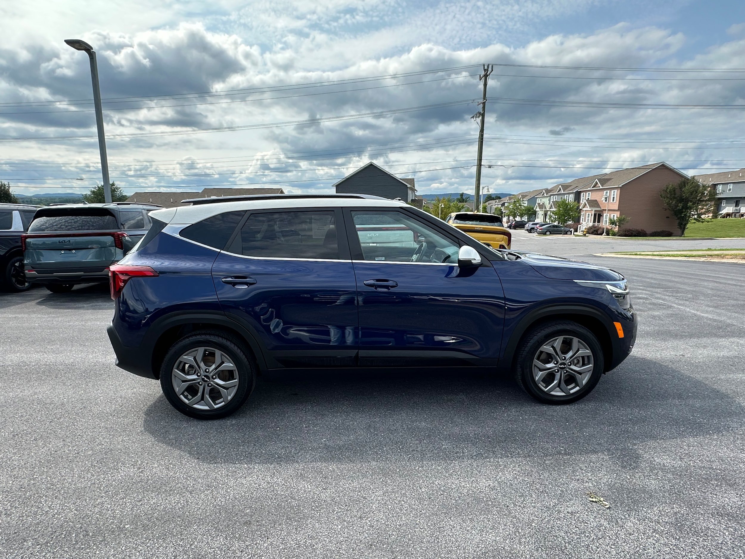 Used 2024 Kia Seltos S AWD/4WD image 4