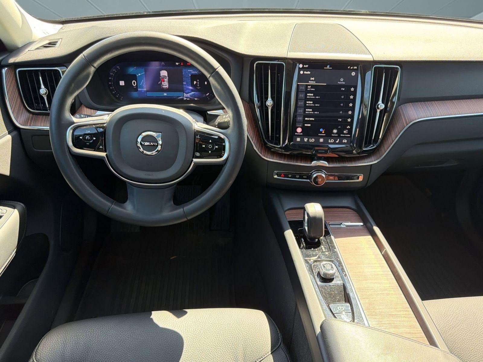 Certified 2024 Volvo XC60 B5 Plus w/ Climate Package image 27