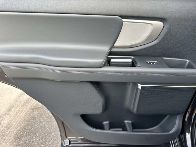 New 2025 Ford Expedition Active image 23